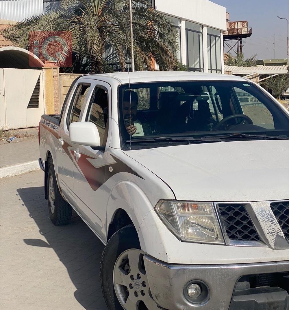 نيسان نافارا